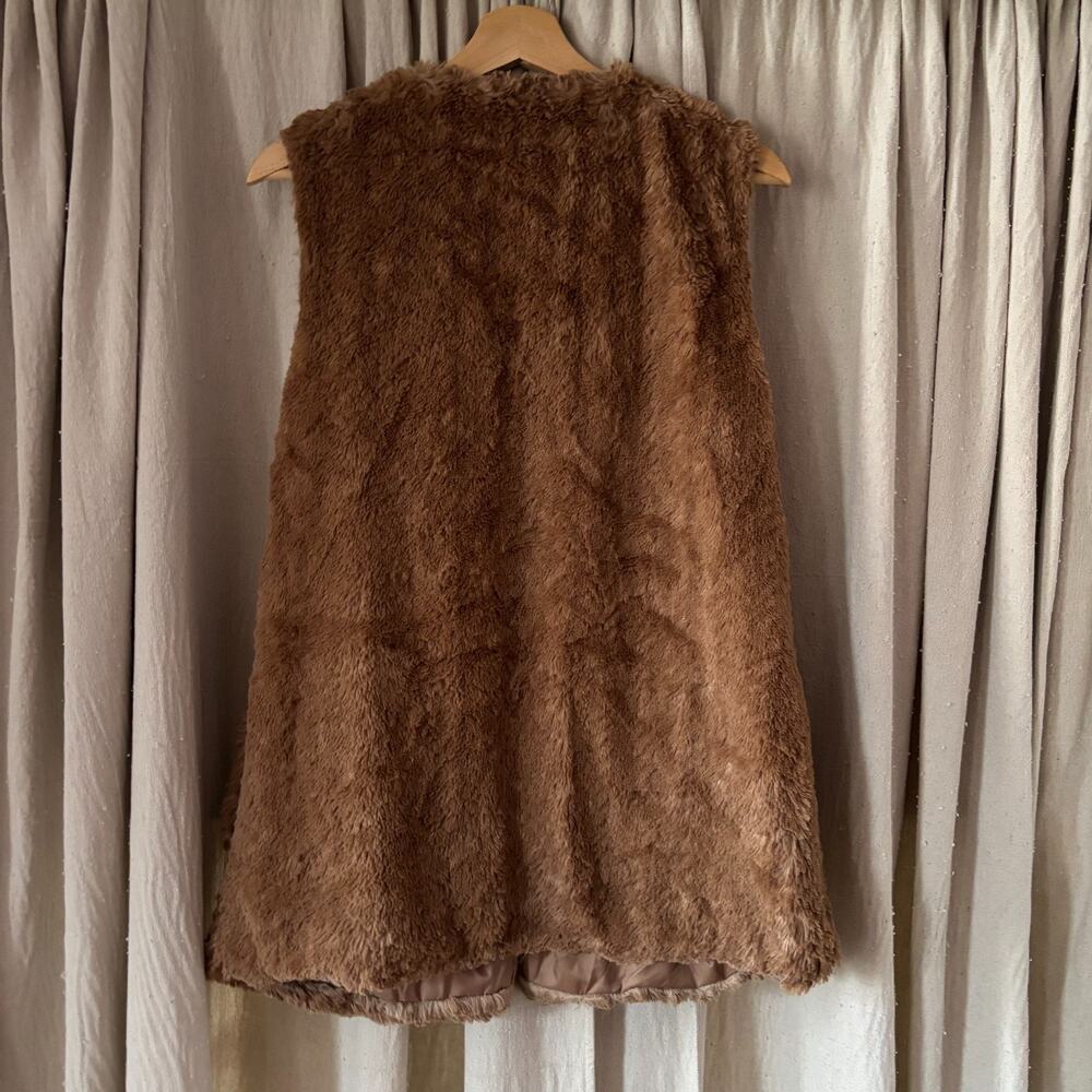 Betsey Johnson Faux Fur Vest M Brown Tan Open Front Lined Satin Soft Cozy Boho - Picture 3 of 6